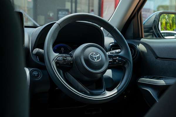 2025 Toyota Yaris Cross GXL MXPJ10R