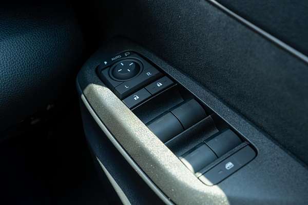 2025 Toyota Yaris Cross GXL MXPJ10R