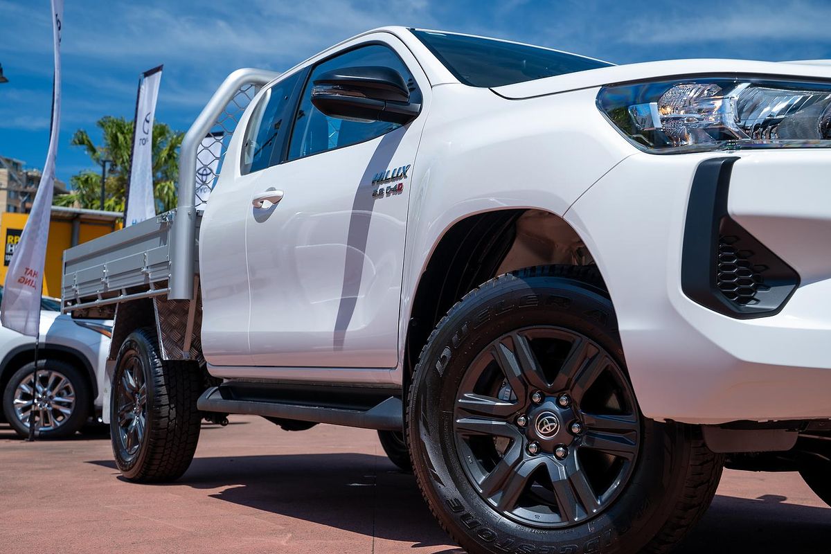 2025 Toyota Hilux SR GUN126R 4X4