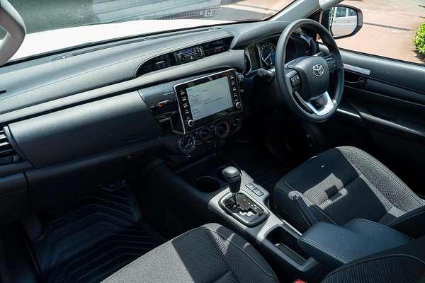 2025 Toyota Hilux SR GUN126R 4X4