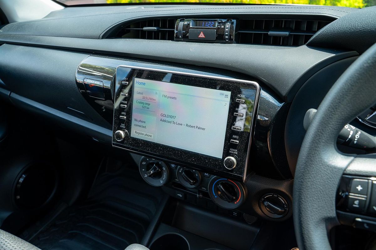 2025 Toyota Hilux SR GUN126R 4X4