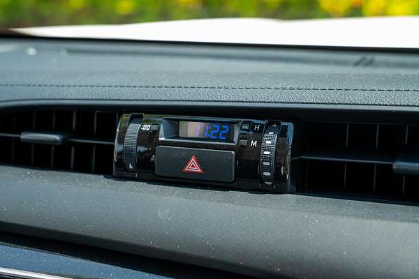 2025 Toyota Hilux SR GUN126R 4X4