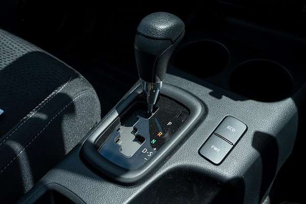 2025 Toyota Hilux SR GUN126R 4X4