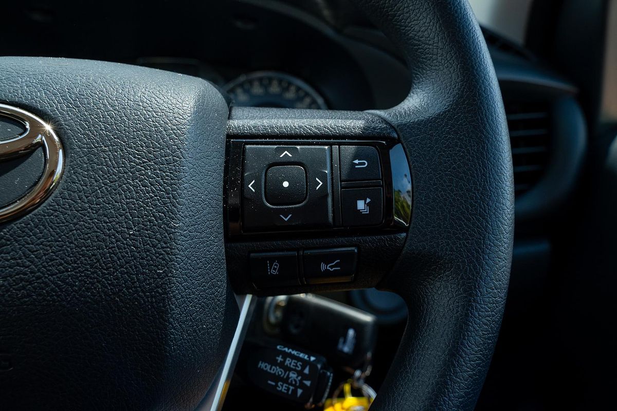 2025 Toyota Hilux SR GUN126R 4X4