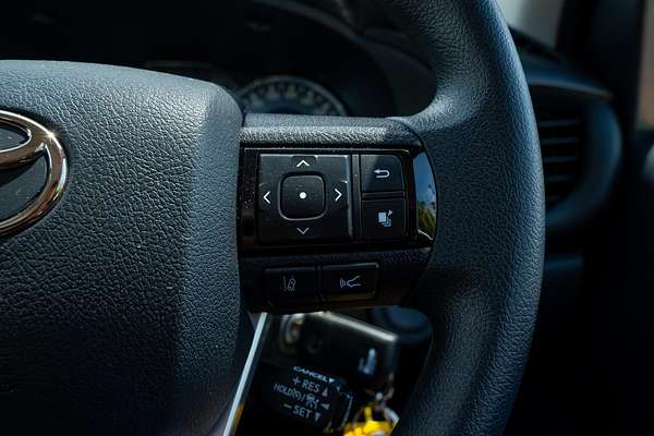 2025 Toyota Hilux SR GUN126R 4X4