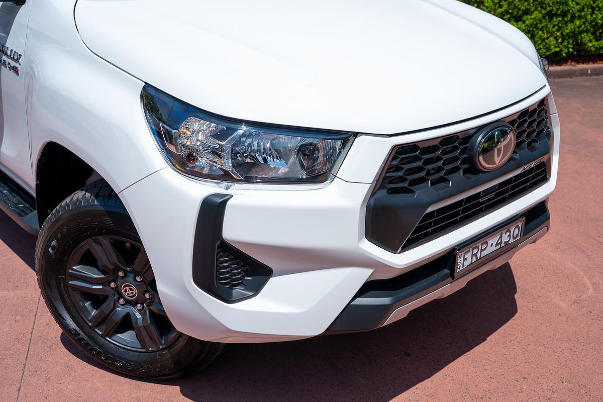 2025 Toyota Hilux SR GUN126R 4X4