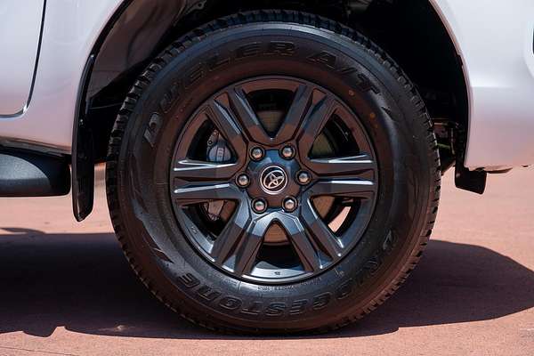 2025 Toyota Hilux SR GUN126R 4X4