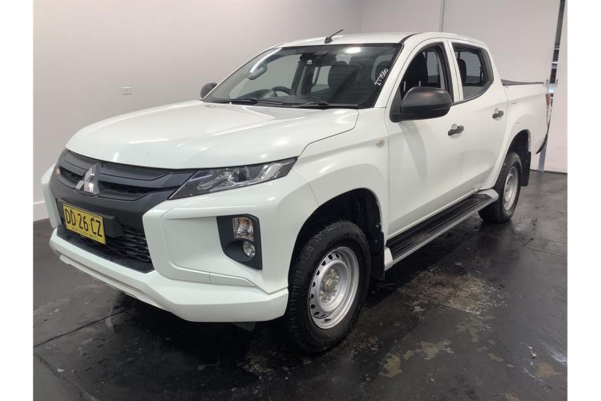2020 Mitsubishi Triton GLX MR 4X4