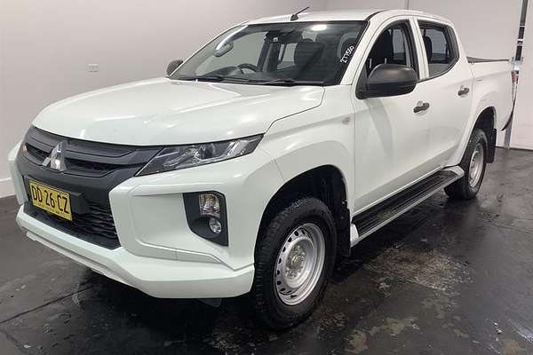 2020 Mitsubishi Triton GLX MR 4X4