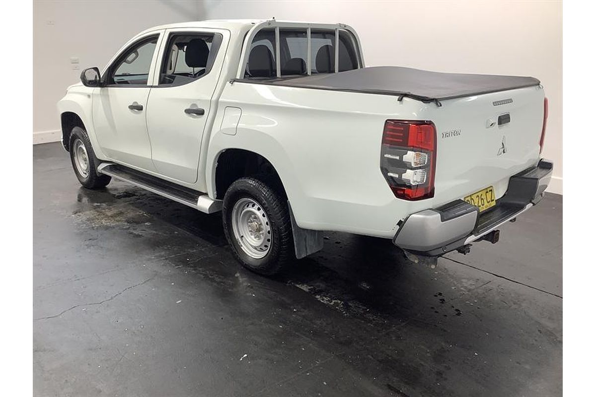 2020 Mitsubishi Triton GLX MR 4X4
