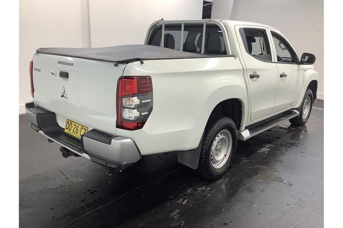 2020 Mitsubishi Triton GLX MR 4X4