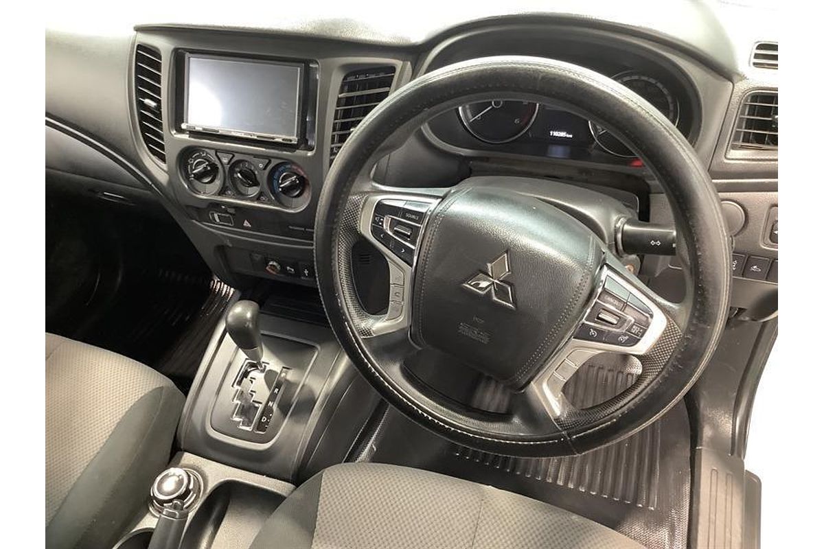 2020 Mitsubishi Triton GLX MR 4X4