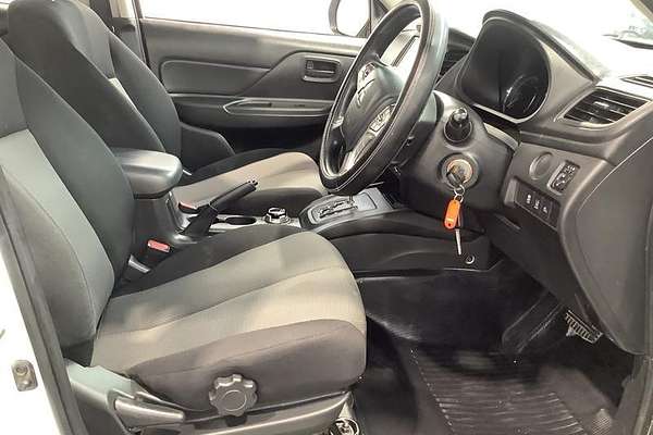 2020 Mitsubishi Triton GLX MR 4X4