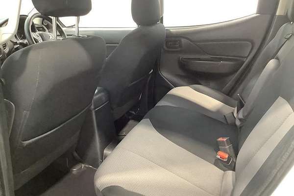 2020 Mitsubishi Triton GLX MR 4X4