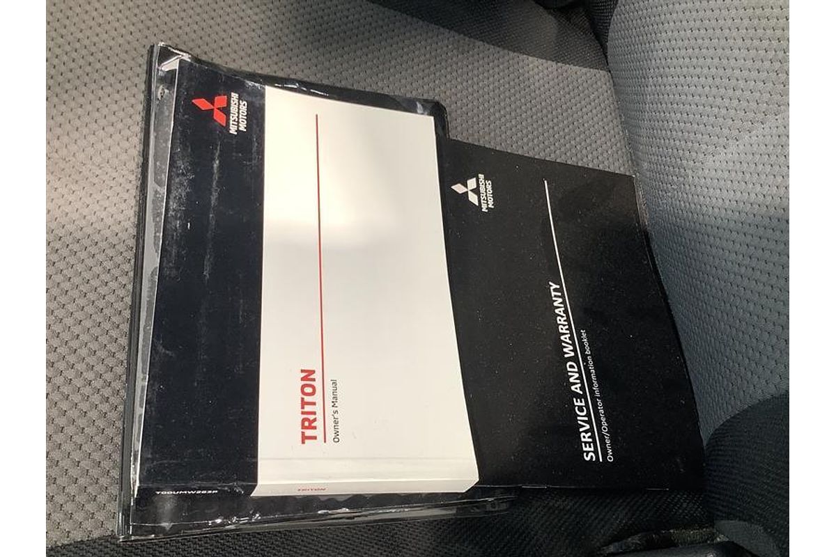 2020 Mitsubishi Triton GLX MR 4X4