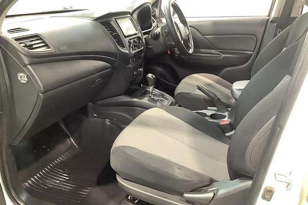 2020 Mitsubishi Triton GLX MR 4X4