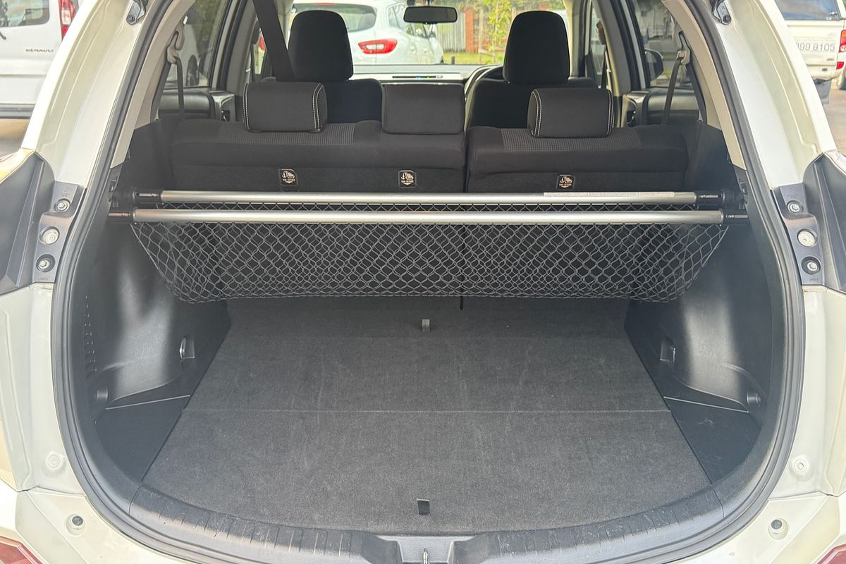 2017 Toyota RAV4 GXL ASA44R