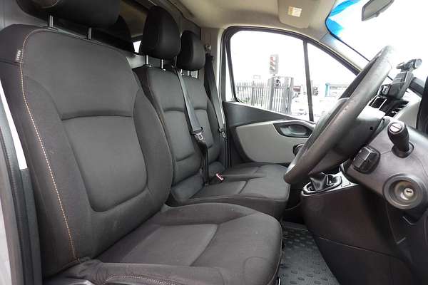 2017 Renault Trafic 66KW X82 SWB Low Roof