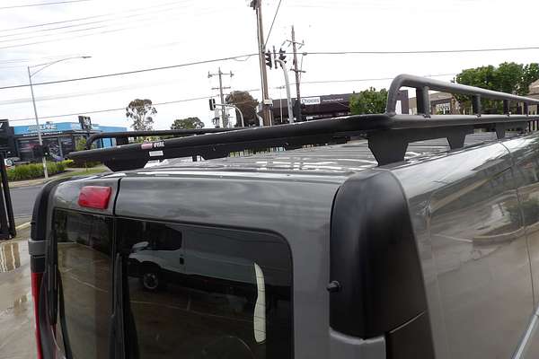 2017 Renault Trafic 66KW X82 SWB Low Roof