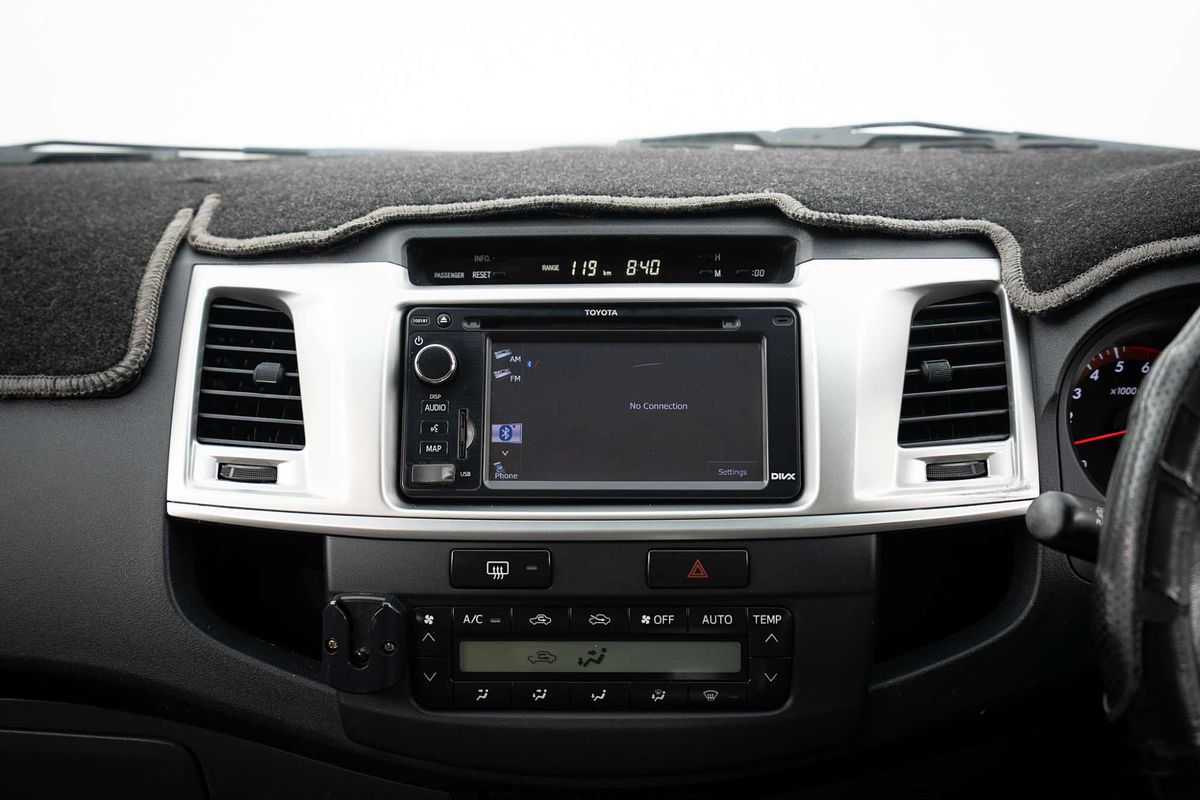 2012 Toyota Hilux SR5 GGN25R 4X4