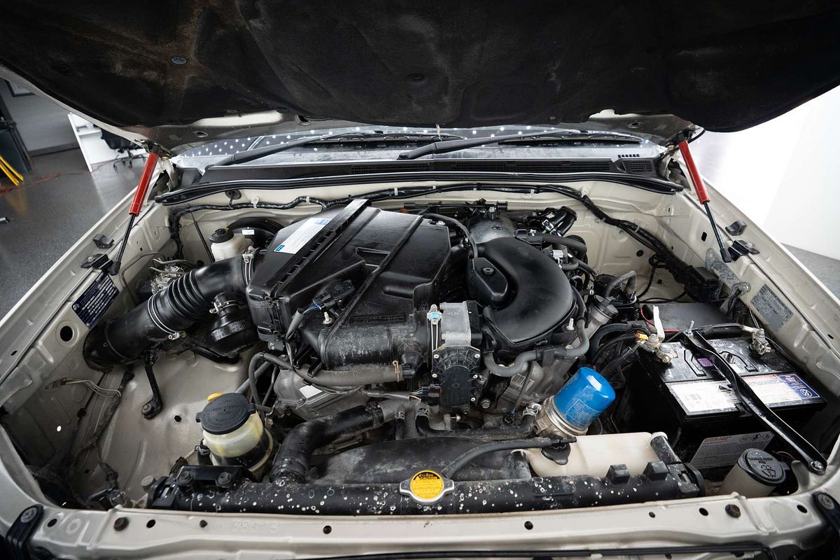 2012 Toyota Hilux SR5 GGN25R 4X4