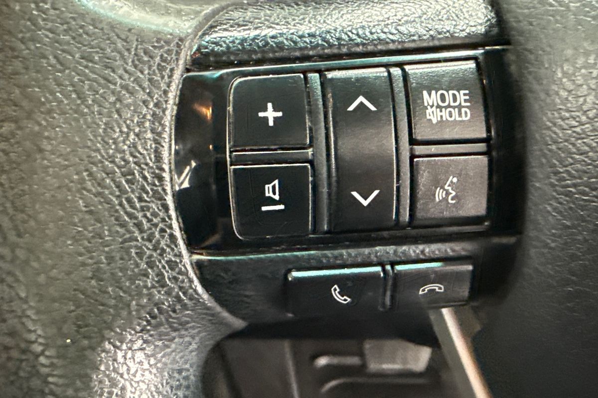 2016 Toyota Hilux SR (4x4) GUN126R 4X4