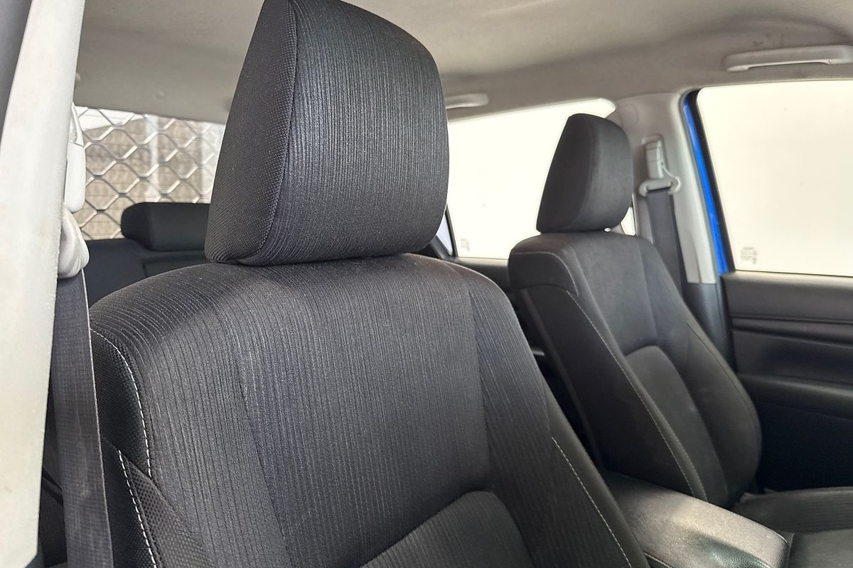 2016 Toyota Hilux SR (4x4) GUN126R 4X4