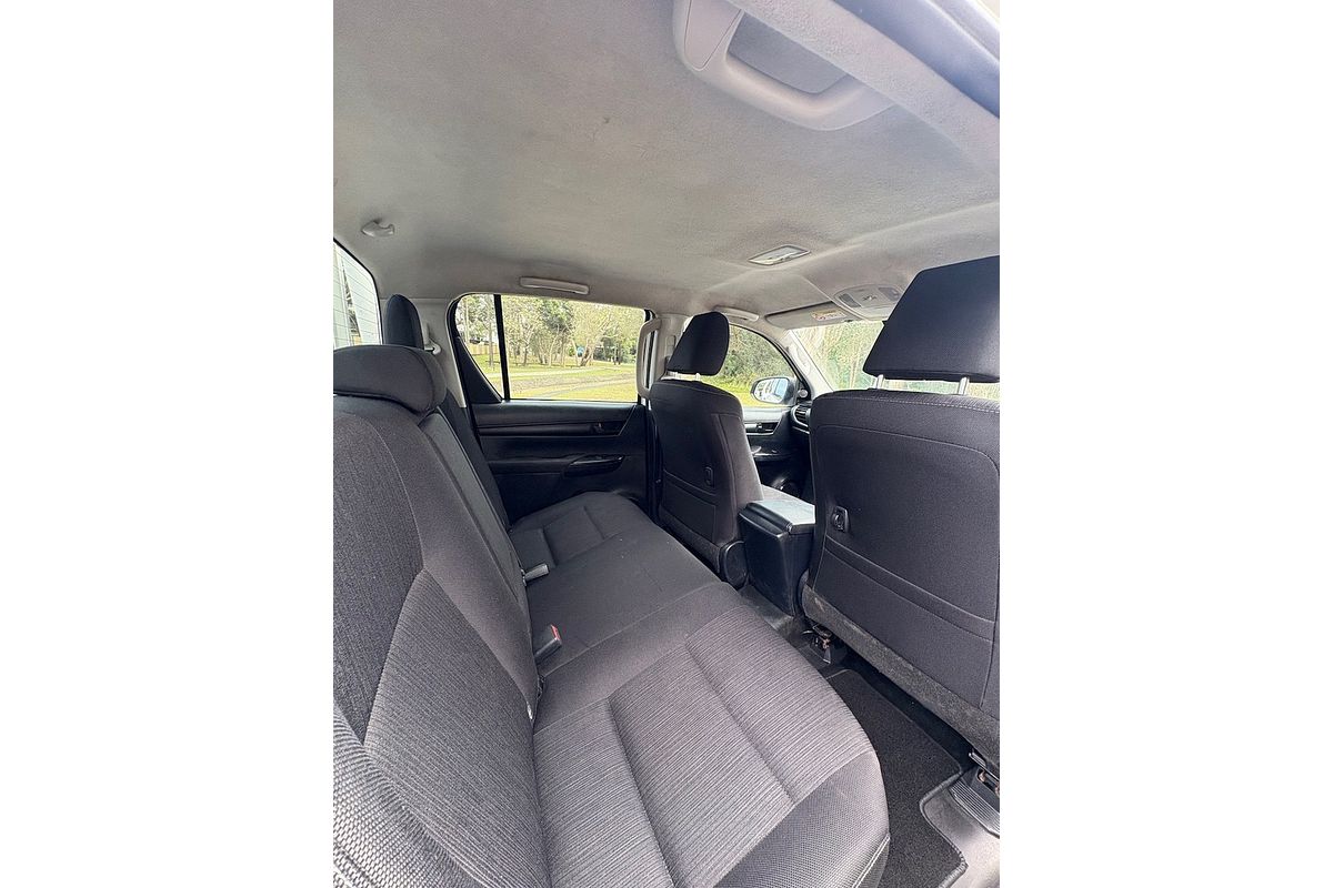 2021 Toyota Hilux SR GUN126R 4X4