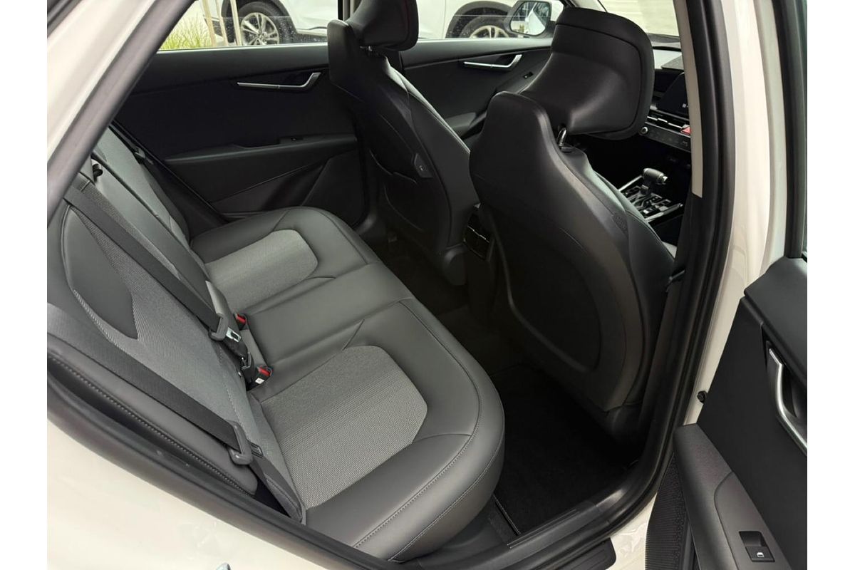 2023 Kia Niro HEV S SG2