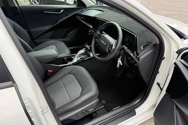 2023 Kia Niro HEV S SG2