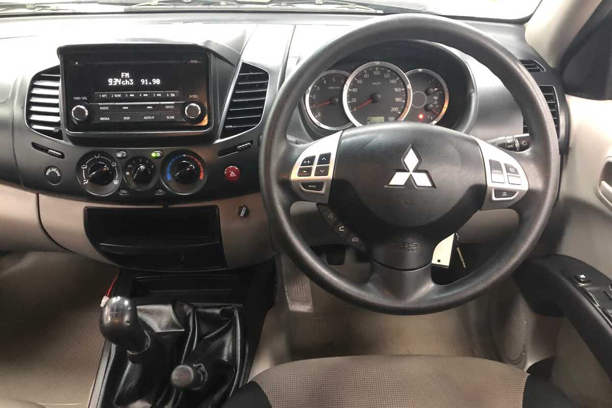 2014 Mitsubishi Triton GLX MN Rear Wheel Drive