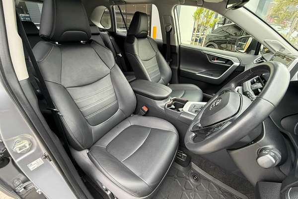 2020 Toyota RAV4 Cruiser AXAH52R