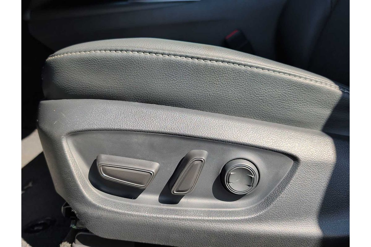 2023 Toyota Camry XSE V6