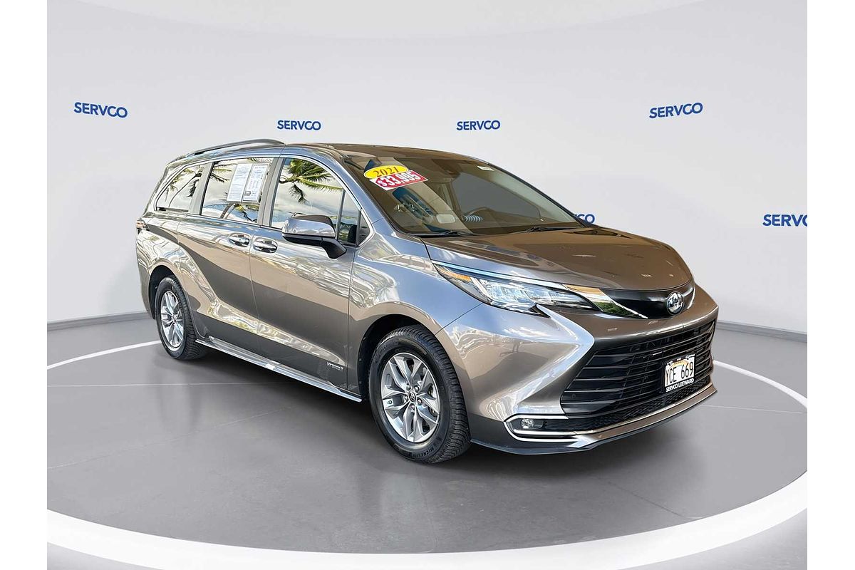 2021 Toyota SIENNA XLE