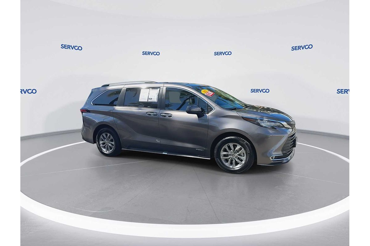 2021 Toyota SIENNA XLE