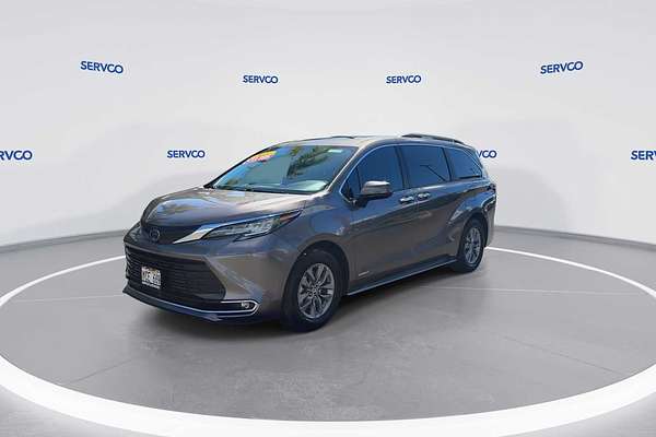 2021 Toyota SIENNA XLE