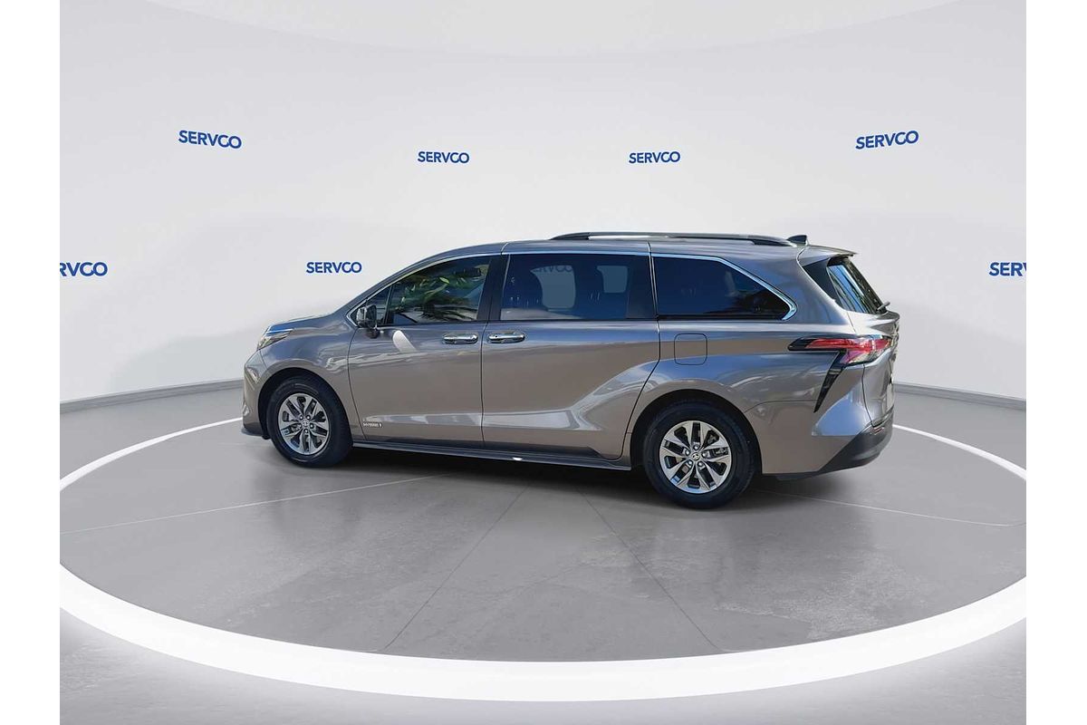2021 Toyota SIENNA XLE