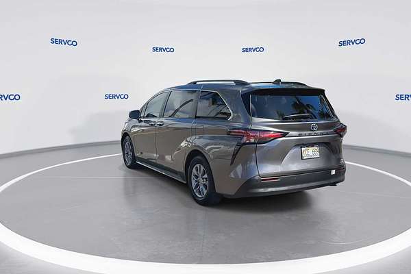 2021 Toyota SIENNA XLE