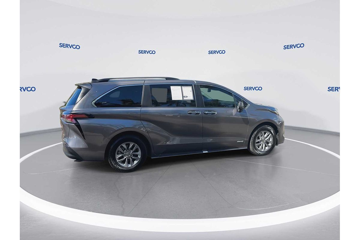 2021 Toyota SIENNA XLE