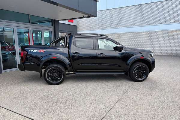 2025 Nissan Navara PRO-4X D23 4X4