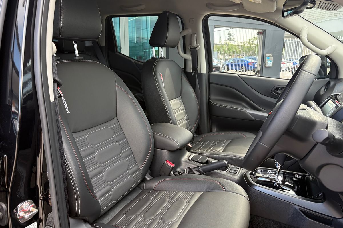 2025 Nissan Navara PRO-4X D23 4X4