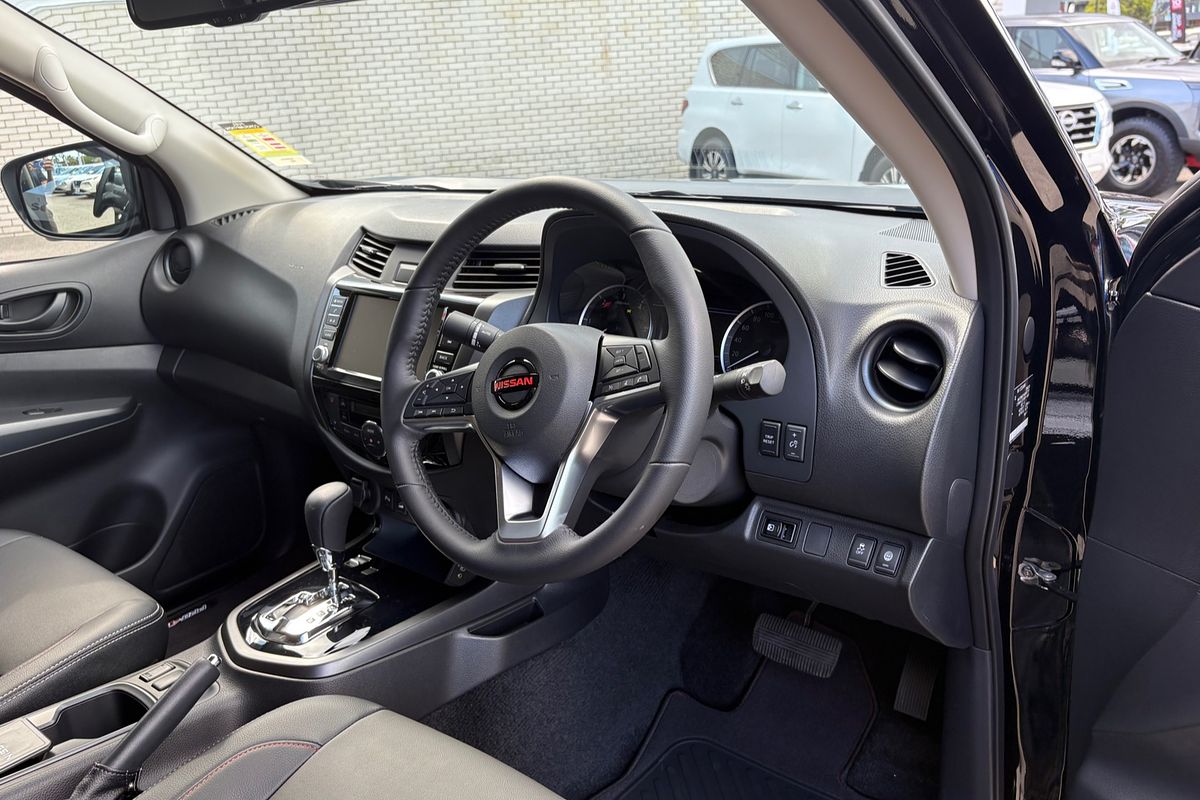 2025 Nissan Navara PRO-4X D23 4X4
