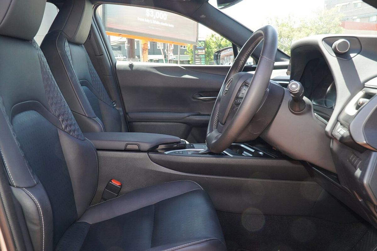 2019 Lexus UX UX200 Luxury MZAA10R