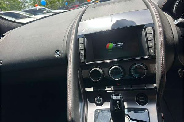 2017 Jaguar F-TYPE R X152