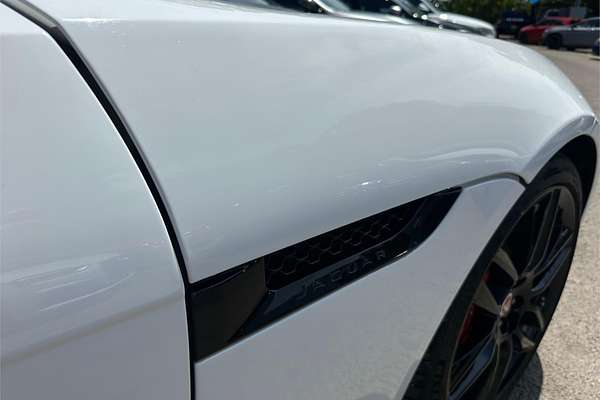 2017 Jaguar F-TYPE R X152