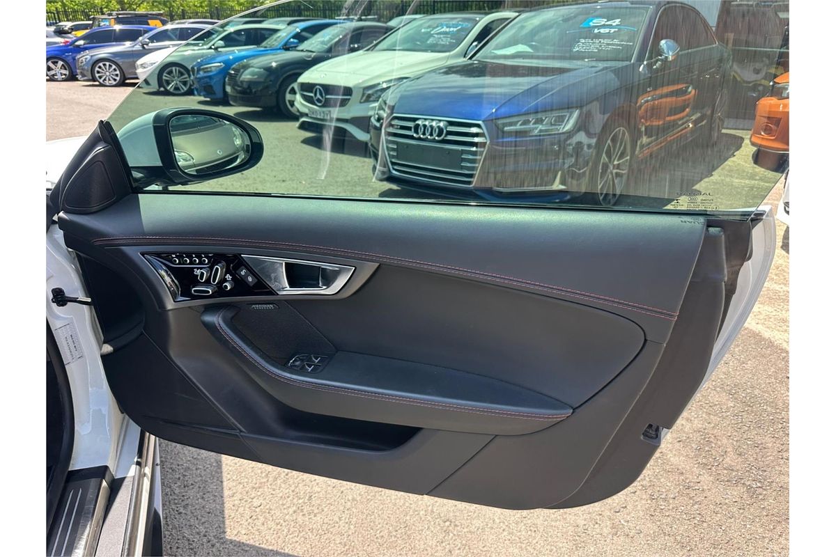 2017 Jaguar F-TYPE R X152