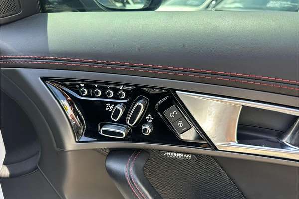 2017 Jaguar F-TYPE R X152