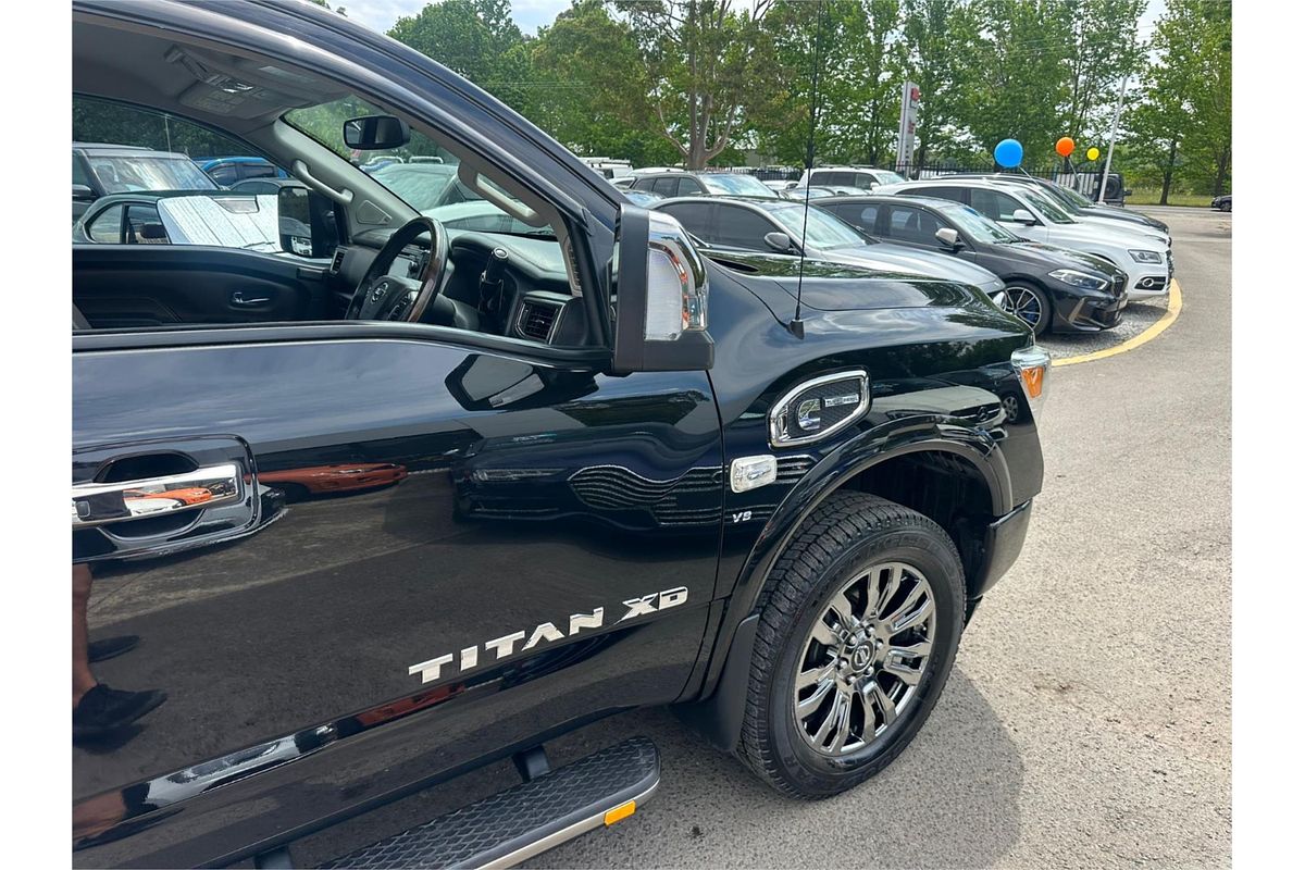 2018 Nissan TITAN PLATINUM XD