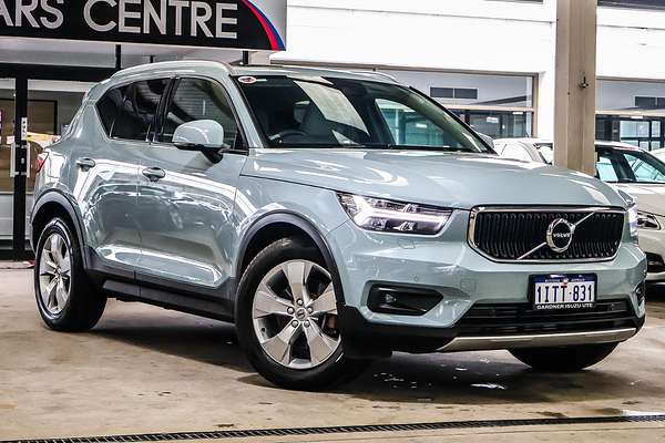 2019 Volvo XC40 T4 Momentum