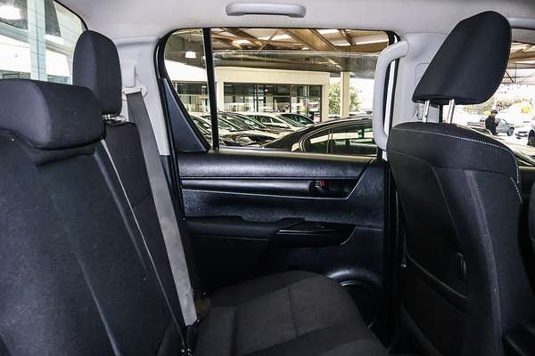 2020 Toyota Hilux SR GUN126R 4X4